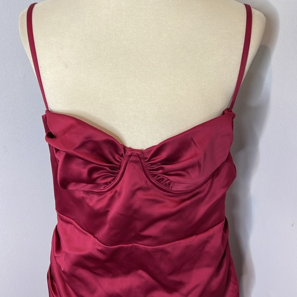 House of CB Flora Wine Satin Pleated Corset Midi Dress‎ L+ - Picture 7 of 13